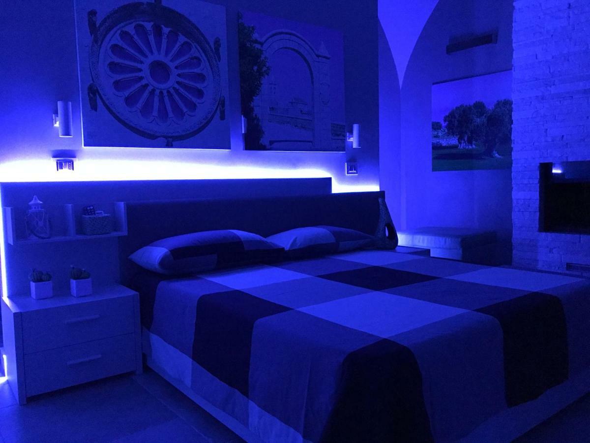 Oroverde Camere & Suite Nel Cuore Di Trani Bagian luar foto