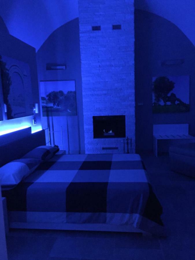 Oroverde Camere & Suite Nel Cuore Di Trani Bagian luar foto